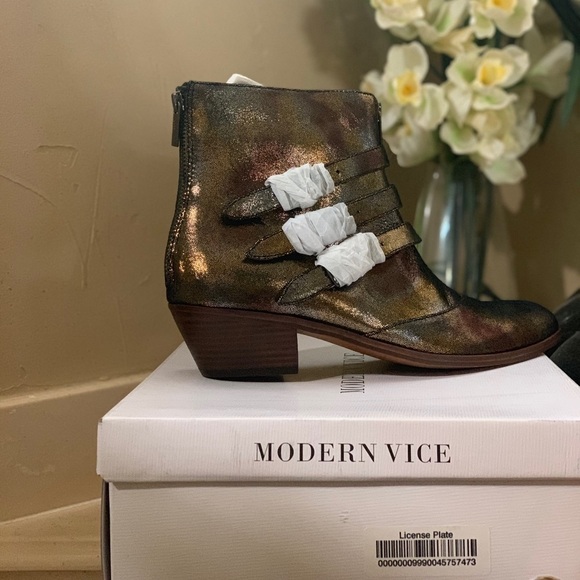 Modern Vice Brown Metallic Bootie - Picture 3 of 8